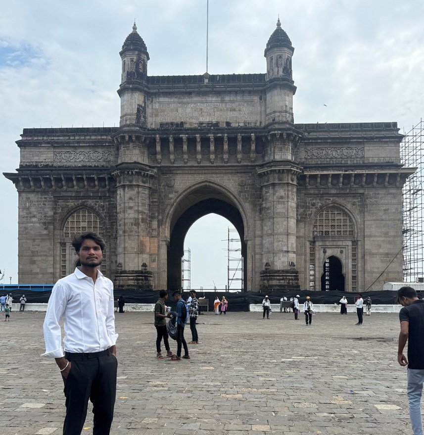Gateway of India with Archit Verma, India Travel Buddy