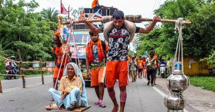 Kanwariya carrying his mother