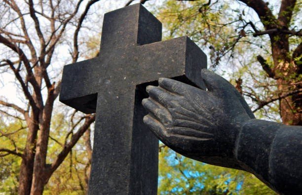 Christian prayer sculpture in India